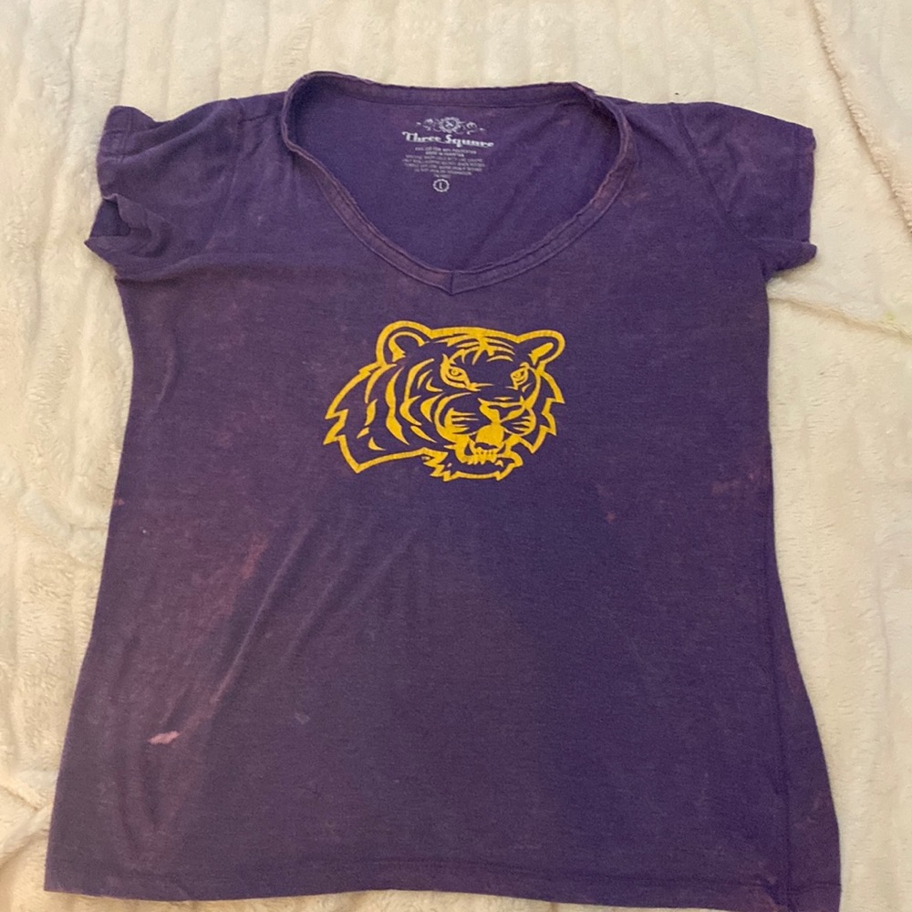 LSU shirt